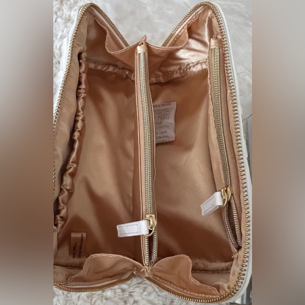 Tumi Cosmetic Bag Small White pouch bag❤️‍🔥 - Picture 5 of 9